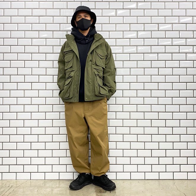 パンツ / TECH TWILL EASY TROUSERS BEIGE