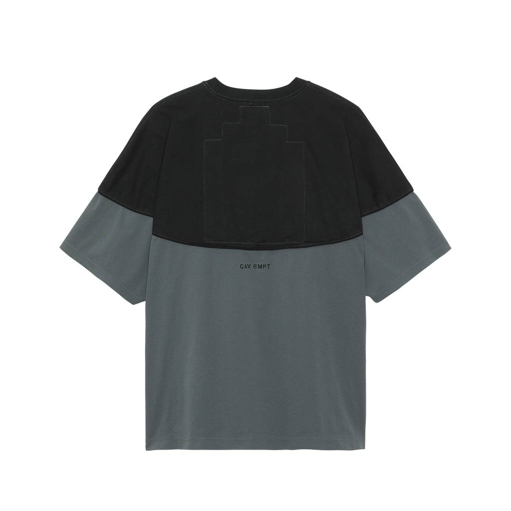 C.E CAVEMPT Round cut line crew neck