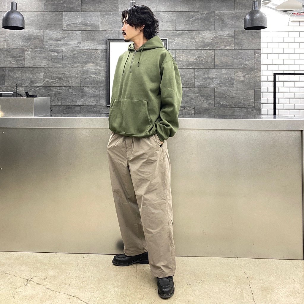 パンツ / TECH EASY TROUSERS POLY GREIGE