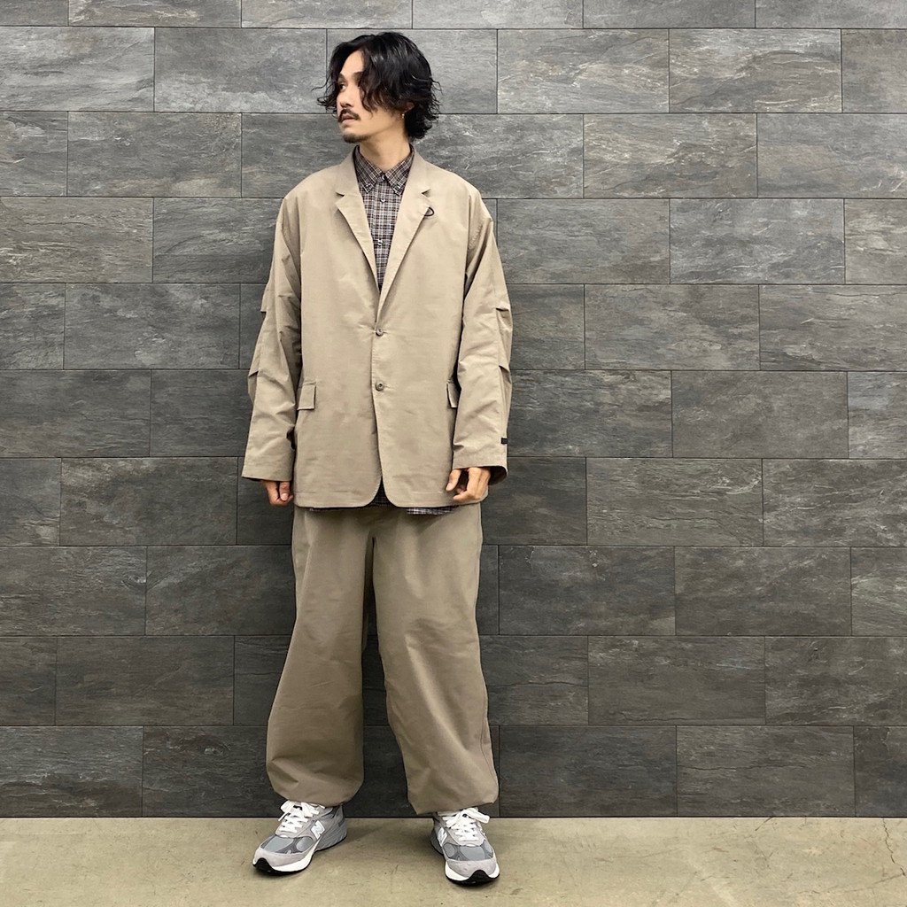 アウター / TECH LOOSE 2B JACKET GREIGE