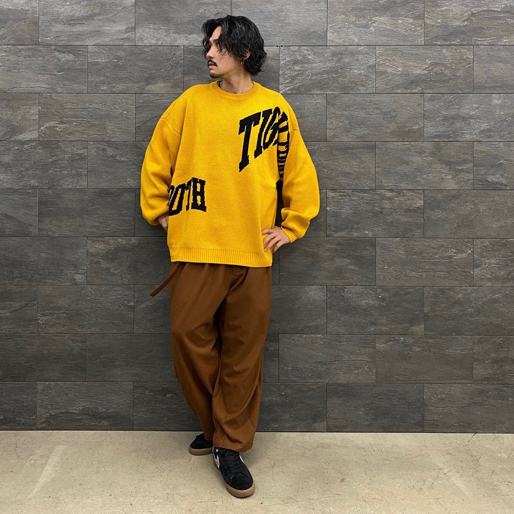 / ACID LOGO KNIT SWEATER MUSTARD