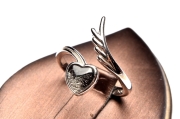 Silver925・ゴールド ギベオン(メテオライト隕石)　6.5x6mm　天使の羽ハート 指輪リング(サイズ調整可) 1個売り_PRG1102