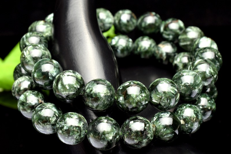 セラフィナイト 10mm ブレスレット 楽天市場】セラフィナイト ブレスレット 10mm 17.5〜19.5cm M