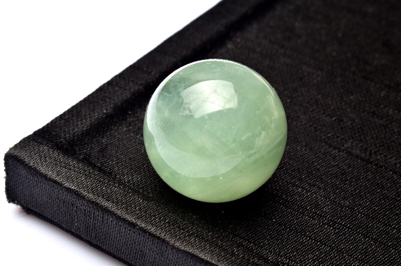 1点物】グリーンベリル 20mm 丸玉(台座なし) スフィア _PB4344