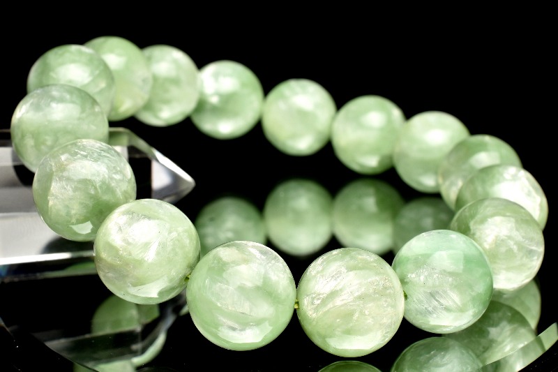 天然石　ミントグリーンマイカ　ブレスレット 優しい癒し】ミントグリーンマイカ・ブレスレット - 天然石