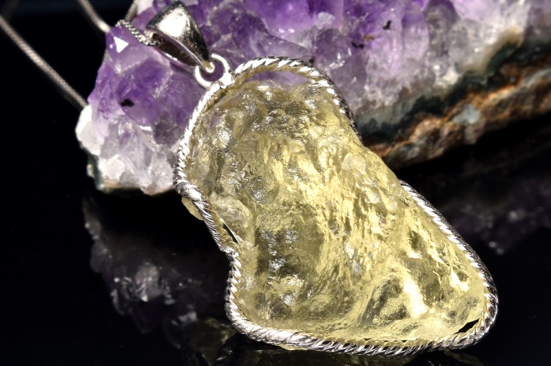 1点物】Silver925◇宇宙からの贈り物 リビアングラス 31x18mm