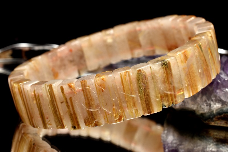 1点物】整列金針の輝き！ ゴールドタイチンルチルクォーツ 5-7x13mm