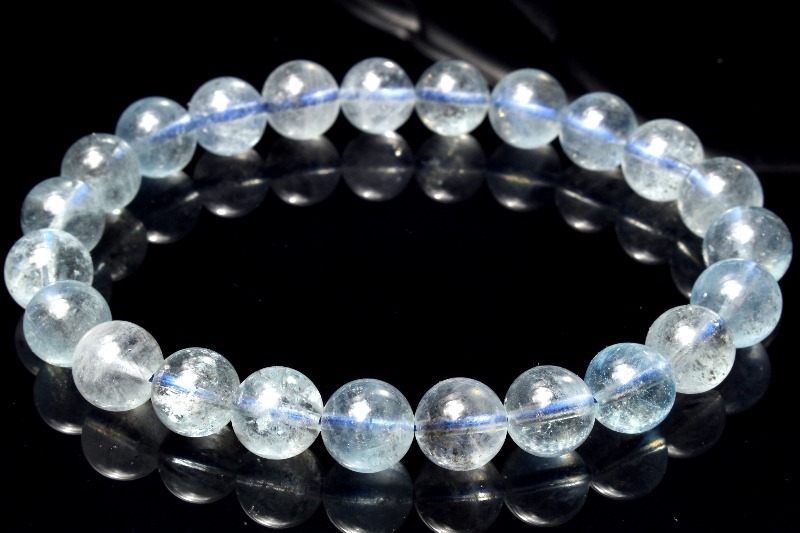 1点物】氷のような質感 アクアマリン 8mm ブレスレット _MA5359