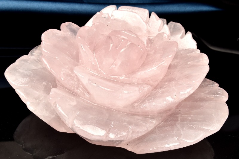 天然石ローズクォーツの薔薇　置物　彫物NO.031811 天然石ローズクォーツの薔薇 置物 彫物NO.031811