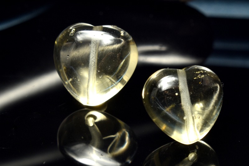 リビアングラス スフィア 貫通穴なし 隕石 龍神様の霊石】リビアン