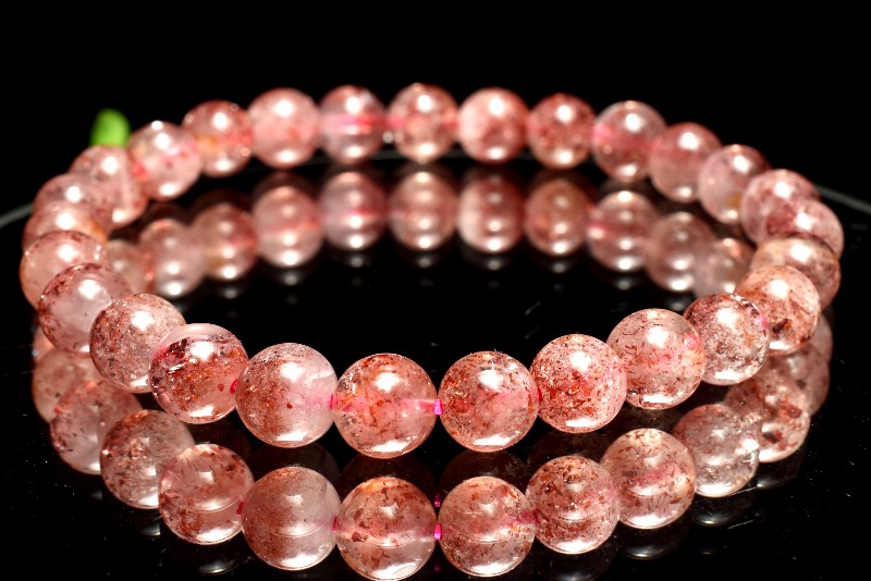 レピドクロサイトいちごブレスレット 1点物】AA+☆赤い煌めき ストロベリークォーツ(レピドクロサイトイン