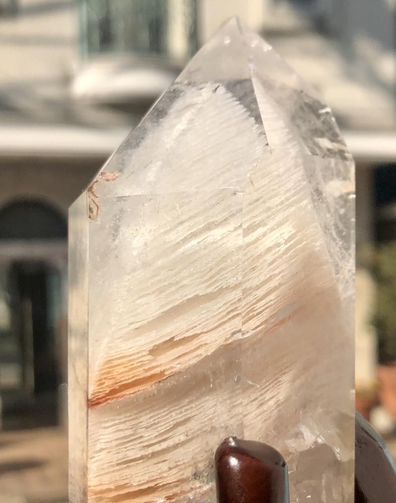 厳選 ホワイト千層ガーデン水晶六角柱 置物 - 水晶・天然石